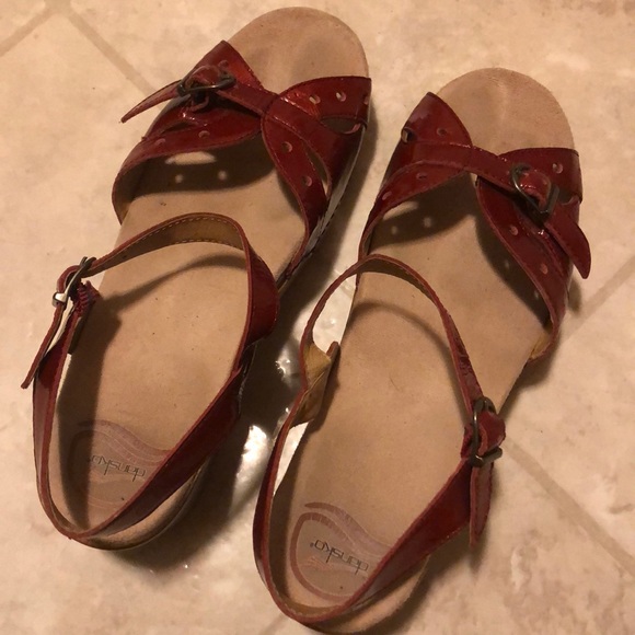 dansko season red
